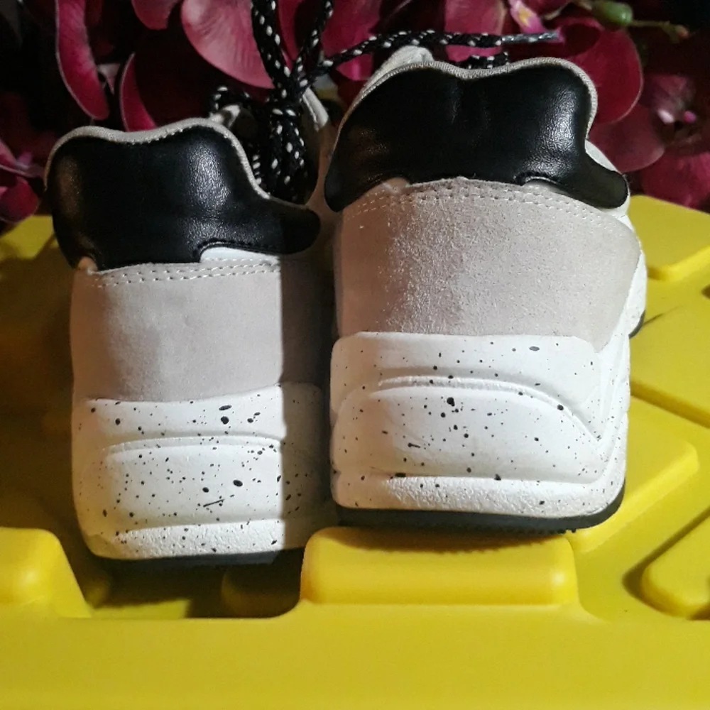 TRETORN - Picture 3 of 4